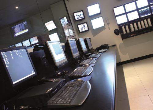Image of computer room and lots of monitor